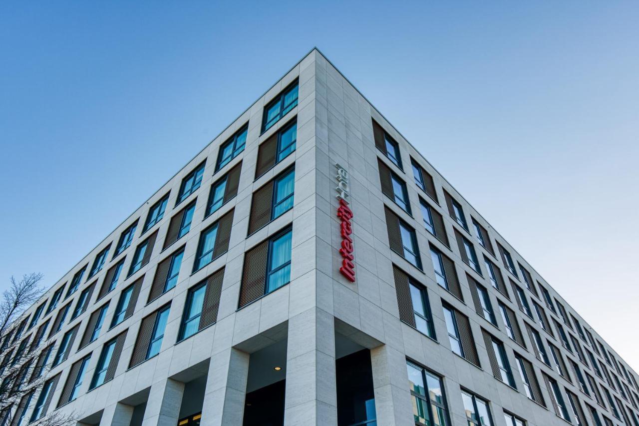 Intercityhotel Berlin Airport Ber Terminal 1 & 2 Schönefeld Exterior foto The building of the hotel