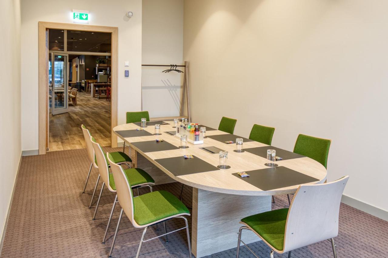 Intercityhotel Berlin Airport Ber Terminal 1 & 2 Schönefeld Exterior foto Meeting room